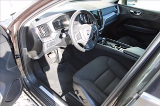 VOLVO XC60 B4 (d) AWD Geartronic Momentum Pro 11