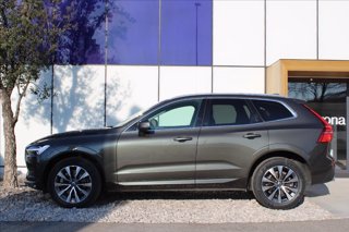 VOLVO XC60 B4 (d) AWD Geartronic Momentum Pro 3