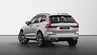 VOLVO XC60 B4 (d) AWD automatico Plus Dark 2