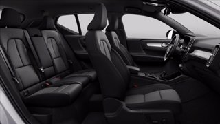 VOLVO XC40 B3 automatico Plus Dark 10