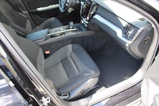 VOLVO V60 B4 (d) Geartronic Momentum Business 9