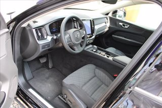 VOLVO XC60 B4 (d) automatico Essential 10