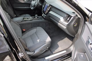 VOLVO XC60 B4 (d) automatico Essential 9