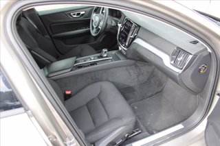 VOLVO V60 B4 (d) Geartronic Momentum Business 10