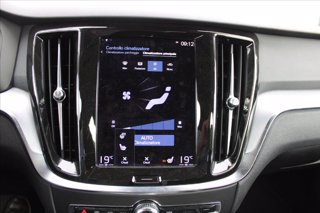 VOLVO V60 B4 (d) Geartronic Momentum Business 16