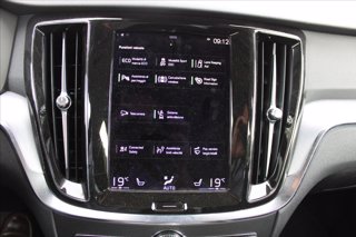VOLVO V60 B4 (d) Geartronic Momentum Business 17