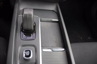 VOLVO V60 B4 (d) Geartronic Momentum Business 18
