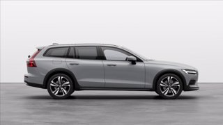 VOLVO V60 Cross Country B4 (d) AWD automatico Plus 1