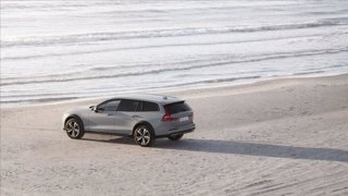 VOLVO V60 Cross Country B4 (d) AWD automatico Plus 11