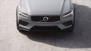 VOLVO V60 Cross Country B4 (d) AWD automatico Plus 8