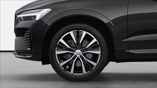 VOLVO XC60 B4 (d) AWD automatico Plus Dark 15