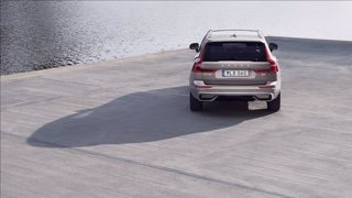 VOLVO XC60 B4 (d) AWD automatico Plus Dark 10