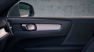 VOLVO XC40 B3 automatico Core 13