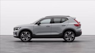VOLVO XC40 B3 automatico Plus Dark 1