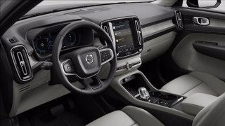 VOLVO XC40 B3 automatico Plus Dark 11