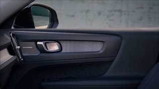 VOLVO XC40 B3 automatico Plus Dark 13