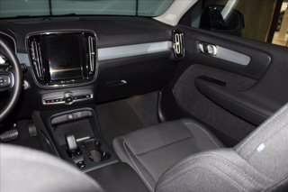 VOLVO XC40 T2 Geartronic Momentum Pro N1 11