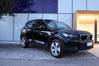 VOLVO XC40 T2 Geartronic Momentum Pro N1 2