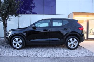 VOLVO XC40 T2 Geartronic Momentum Pro N1 3