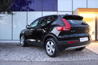 VOLVO XC40 T2 Geartronic Momentum Pro N1 4