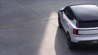 VOLVO EX30 Single Motor Extended Range RWD Ultra 7