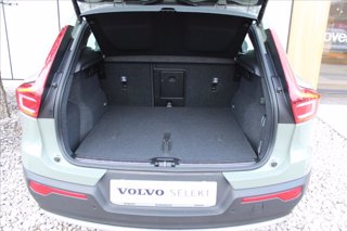 VOLVO XC40 B4 AWD automatico Plus Bright 7
