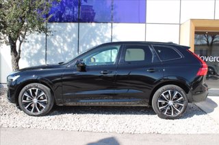 VOLVO XC60 B4 (d) AWD automatico Plus Dark 3