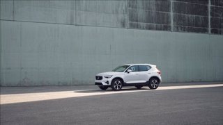 VOLVO XC40 B3 automatico Core 6