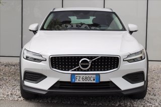 VOLVO V60 Cross Country D4 AWD Geartronic Business Pro 1