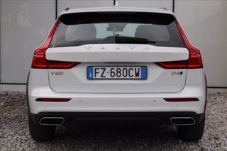 VOLVO V60 Cross Country D4 AWD Geartronic Business Pro 4