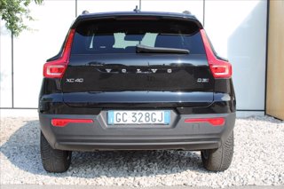 VOLVO XC40 D3 AWD Geartronic Momentum Core 5