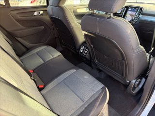 VOLVO XC40 B3 automatico Core 9