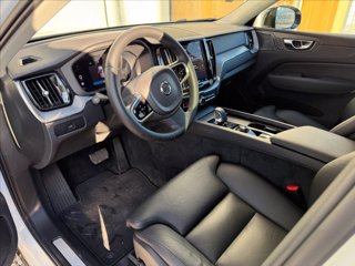 VOLVO XC60 B4 automatico Plus Dark 11