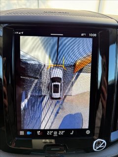 VOLVO XC60 B4 automatico Plus Dark 18