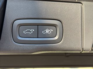 VOLVO XC60 B4 automatico Plus Dark 7