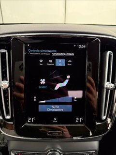 VOLVO XC40 T2 Momentum 15