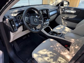VOLVO XC40 T3 Momentum Pro 10