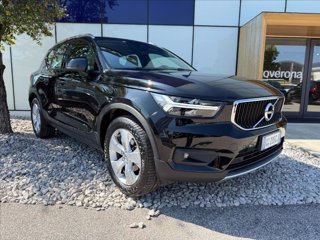 VOLVO XC40 T3 Momentum Pro 2