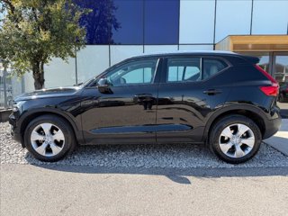 VOLVO XC40 T3 Momentum Pro 3
