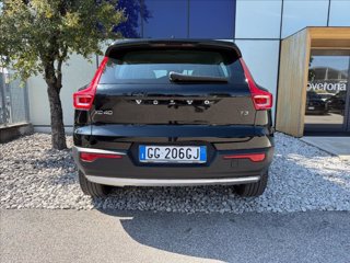 VOLVO XC40 T3 Momentum Pro 4