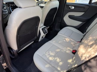 VOLVO XC40 T3 Momentum Pro 7