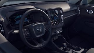 VOLVO XC40 B3 automatico Essential 18