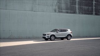 VOLVO XC40 B3 automatico Essential 6