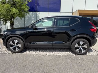 VOLVO XC40 B4 AWD Geartronic Momentum Pro 3