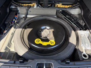 VOLVO XC40 B4 AWD Geartronic Momentum Pro 6