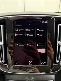 VOLVO XC40 T3 Momentum Pro 16
