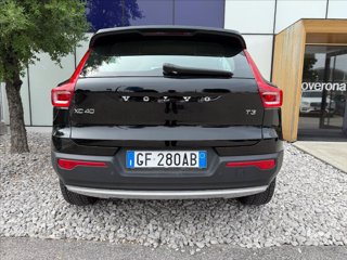 VOLVO XC40 T3 Momentum Pro 4