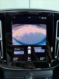 VOLVO XC40 T2 Core 17