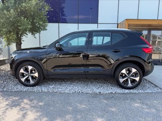 VOLVO XC40 T2 Core 3