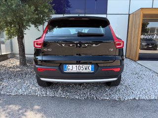 VOLVO XC40 T2 Core 4